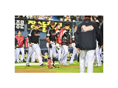 LG 4연속 외국인 투수 맞는 위기 빠져들어
