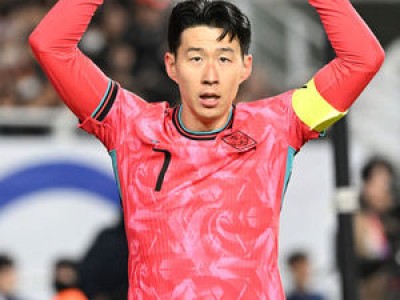 손흥민 잔디가 안 좋다며 캡틴으로서 경기력에 불만 드러내