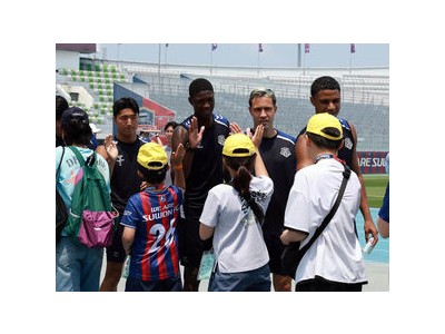 수원FC 프로축구 역사 첫 통합 오픈 트레이닝 진행
