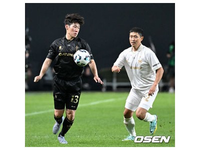 박지성 무릎 통증에도 팬들 위해 다시 그라운드