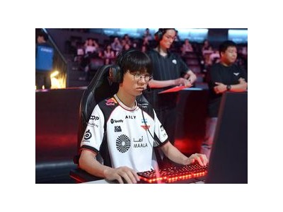 피어엑스 4세트 나서스로 뒤집기 성공했지만 팬들 반응은 분분